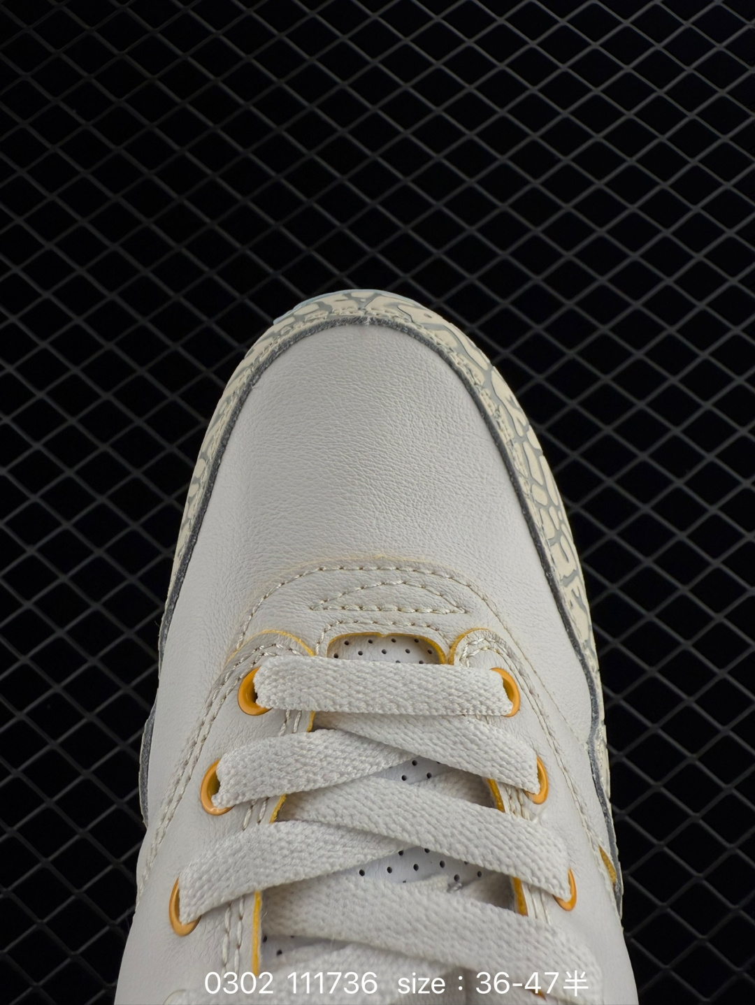 Air Jordan 3 Retro ”Hide and Sneak“